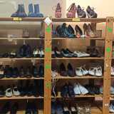 ...e tante scarpe